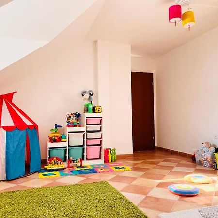 Apartman Se Zahradou 20 Minut Do Centra Prahy Ořech Exteriér fotografie