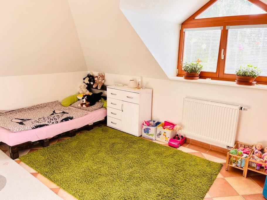 Apartman Se Zahradou 20 Minut Do Centra Prahy Ořech Exteriér fotografie
