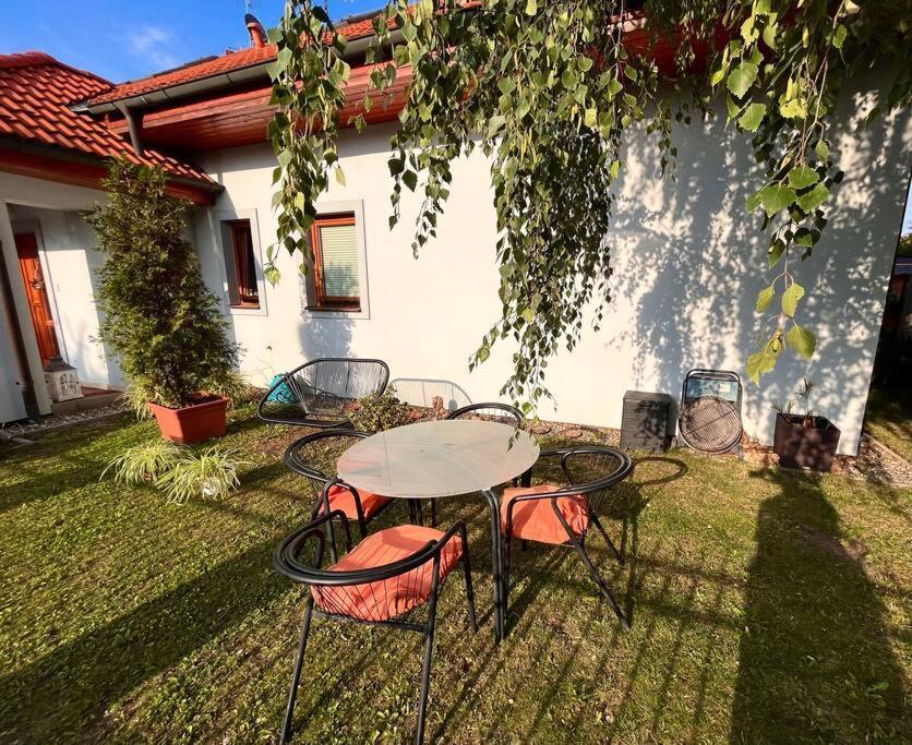Apartman Se Zahradou 20 Minut Do Centra Prahy Ořech Exteriér fotografie