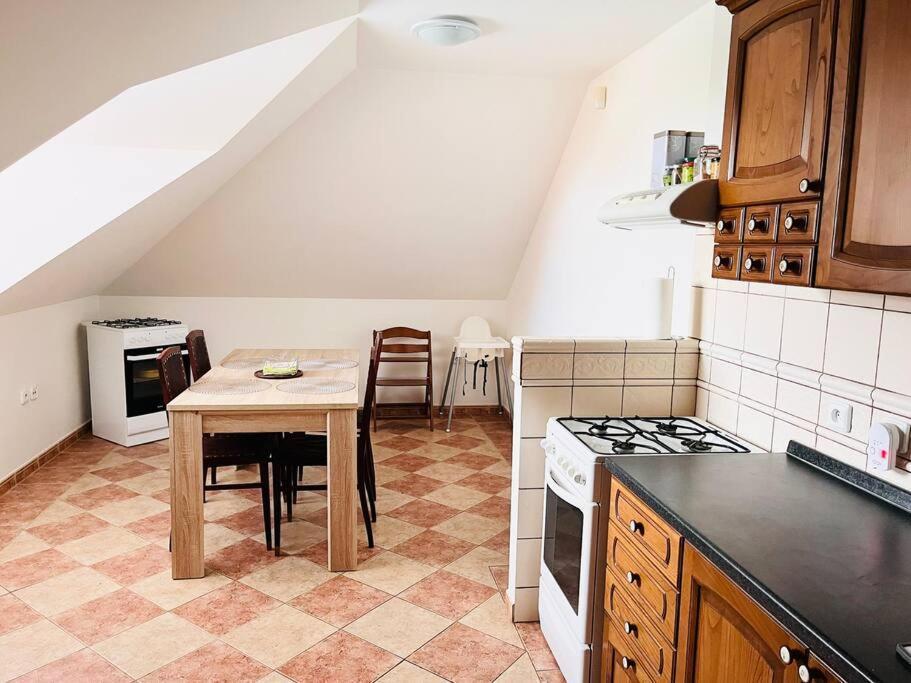 Apartman Se Zahradou 20 Minut Do Centra Prahy Ořech Exteriér fotografie