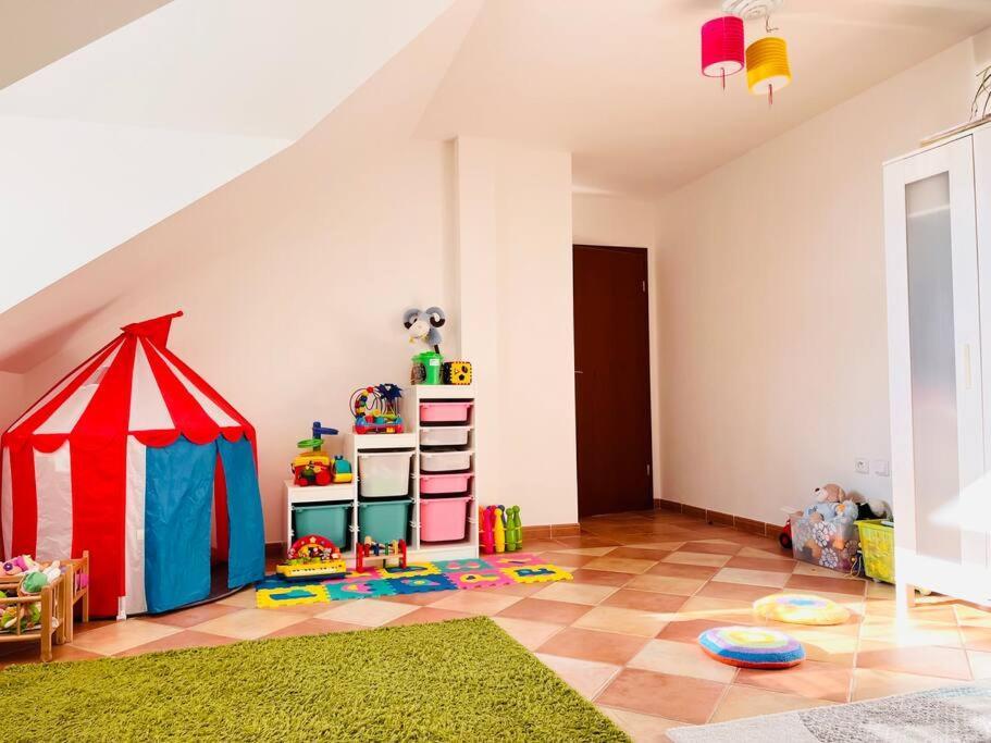 Apartman Se Zahradou 20 Minut Do Centra Prahy Ořech Exteriér fotografie