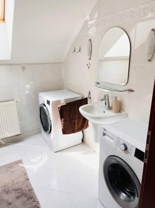 Apartman Se Zahradou 20 Minut Do Centra Prahy Ořech Exteriér fotografie