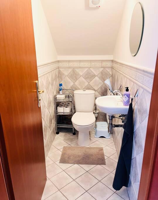 Apartman Se Zahradou 20 Minut Do Centra Prahy Ořech Exteriér fotografie