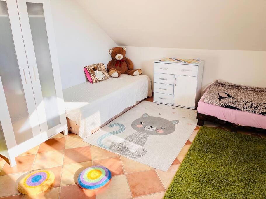 Apartman Se Zahradou 20 Minut Do Centra Prahy Ořech Exteriér fotografie