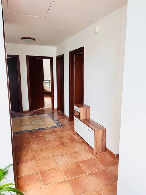 Apartman Se Zahradou 20 Minut Do Centra Prahy Ořech Exteriér fotografie